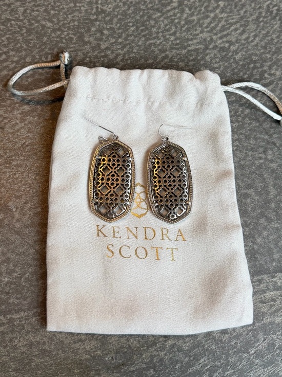 Kendra Scott Jewelry - Kendra Scott Elle Drop Earrings